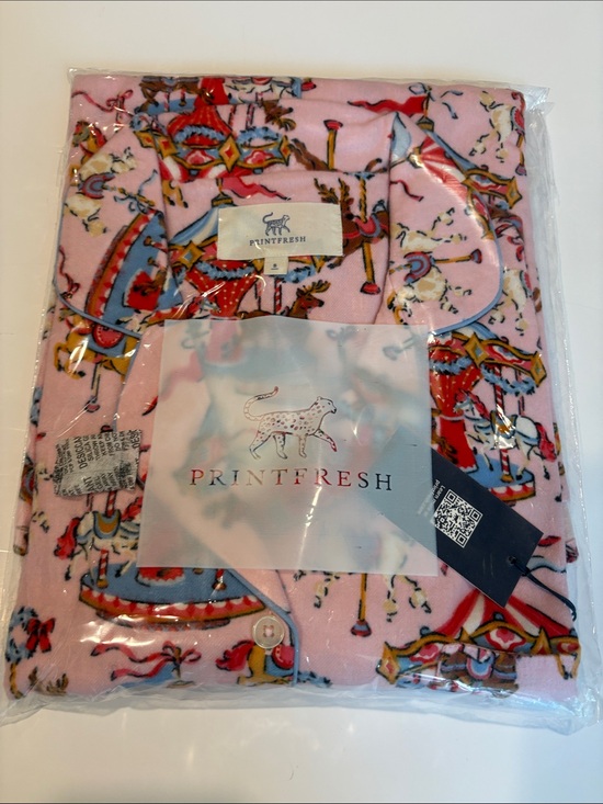 Printfresh Other - Printfresh x Kathy Hilton Christmas Carousel Flannel Sleep Shirt Pink Garland S
